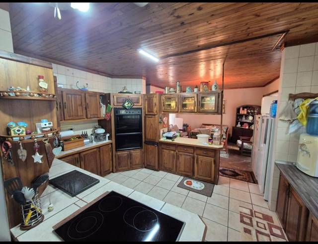 4 BEDROOM HOUSE FOR SALE IN DORANDIA